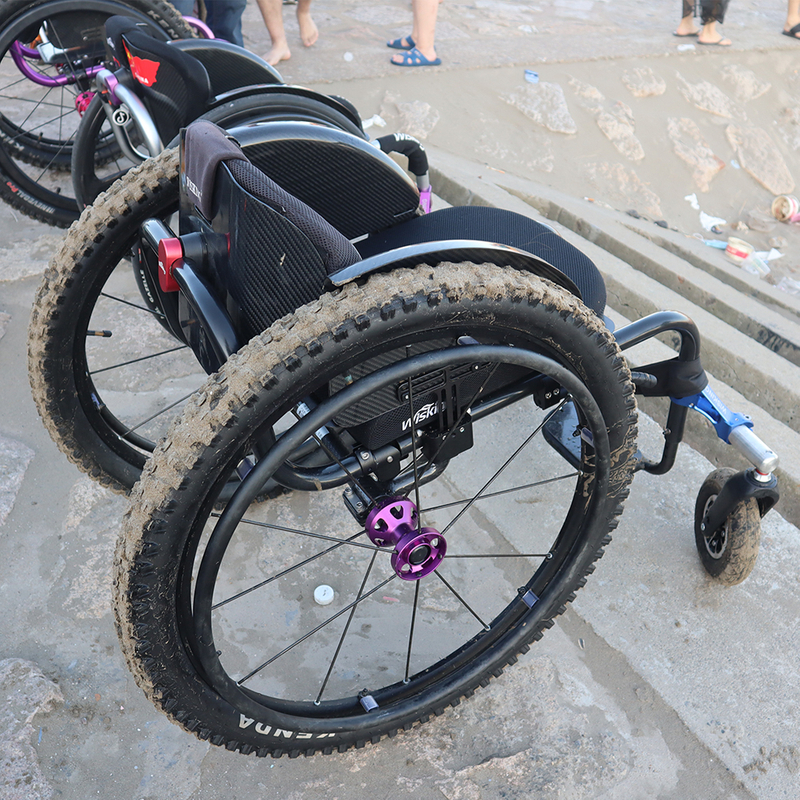 Fat Wide Wheels Offroad Beach Sand Rollstuhl für Behinderte